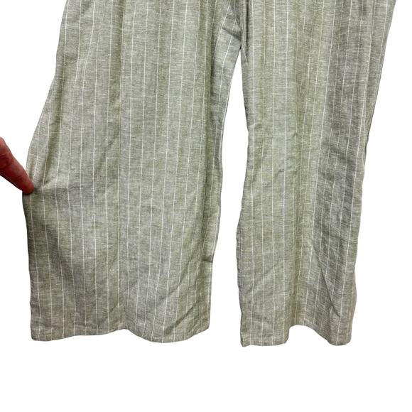 Romeo + Juliet Couture NWT Light Green Pinstripe Linen Blend Sleeveless Jumpsuit - Picture 8 of 13